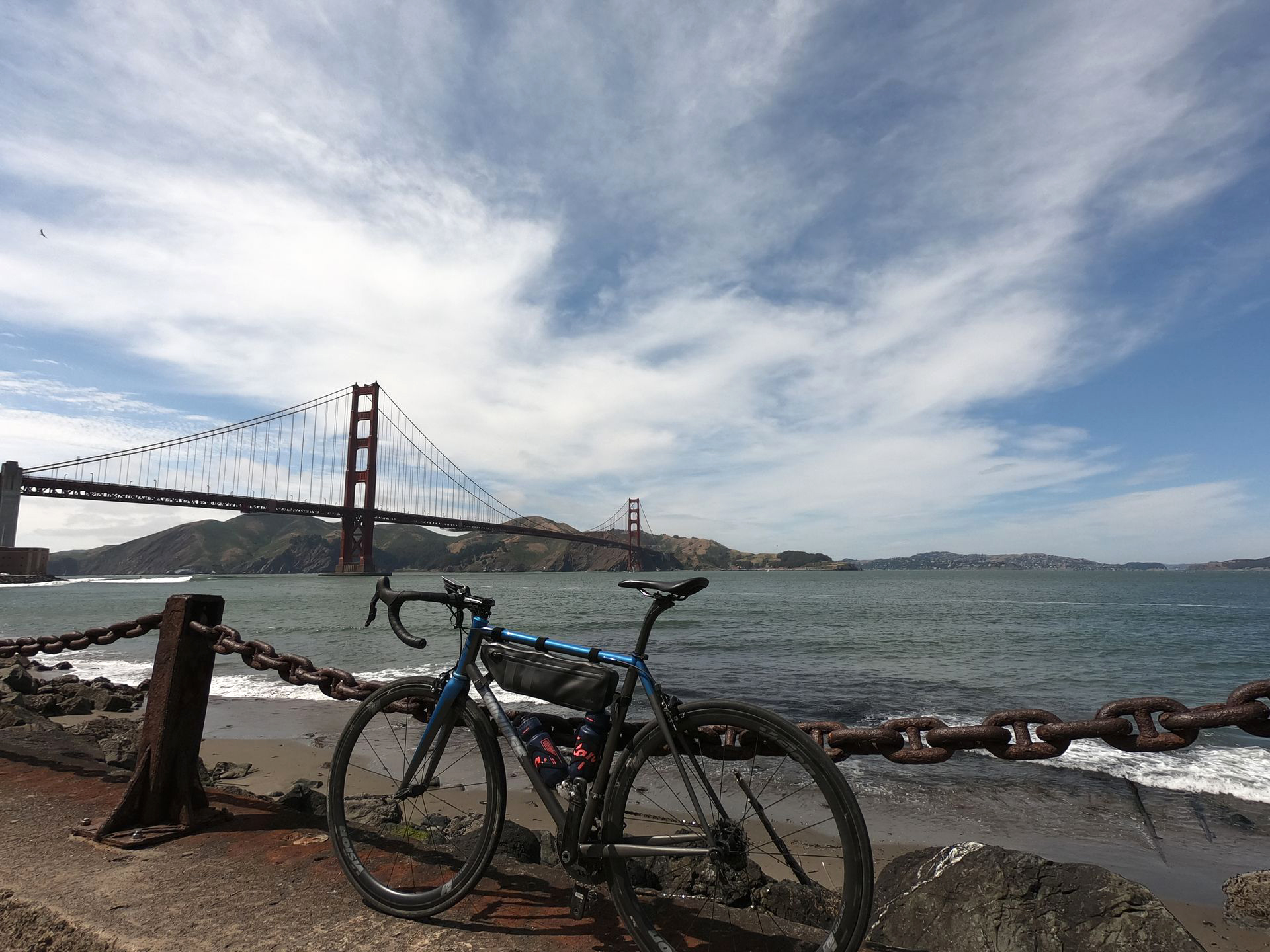 Roper Peckham-Cooper's bike at the Golden Gate Bridge