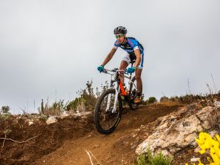 8 TIPS FOR BUYING YOUR FIRST MOUNTAIN BIKE 