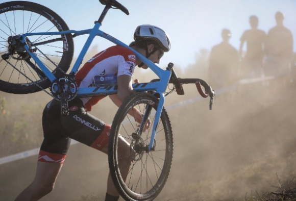 Laurel on on of the descents at the KMC Cross Fest (Photo Credit: Donnelly PCT)